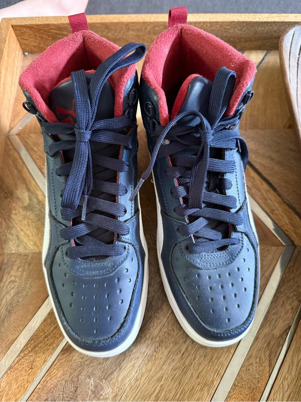 Puma boys High-Top Athletic Sneakers in Navy/White with Red Accents size 7